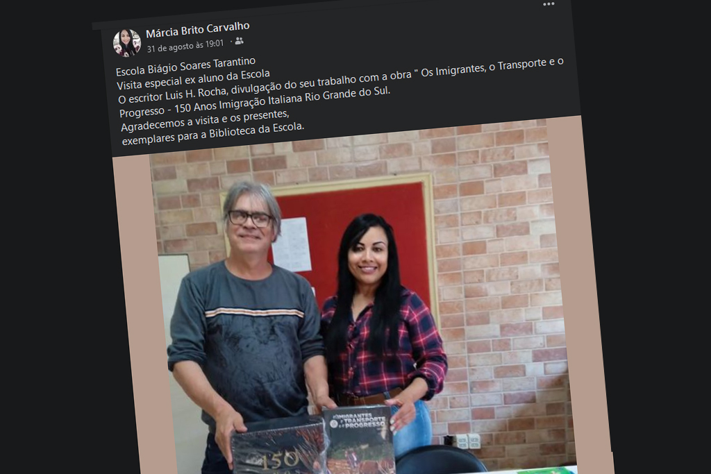 O autor divulgando o trabalho, fazendo doação de exemplares para a escola Biágio Soares Tarantino, em Rio Pardo, RS