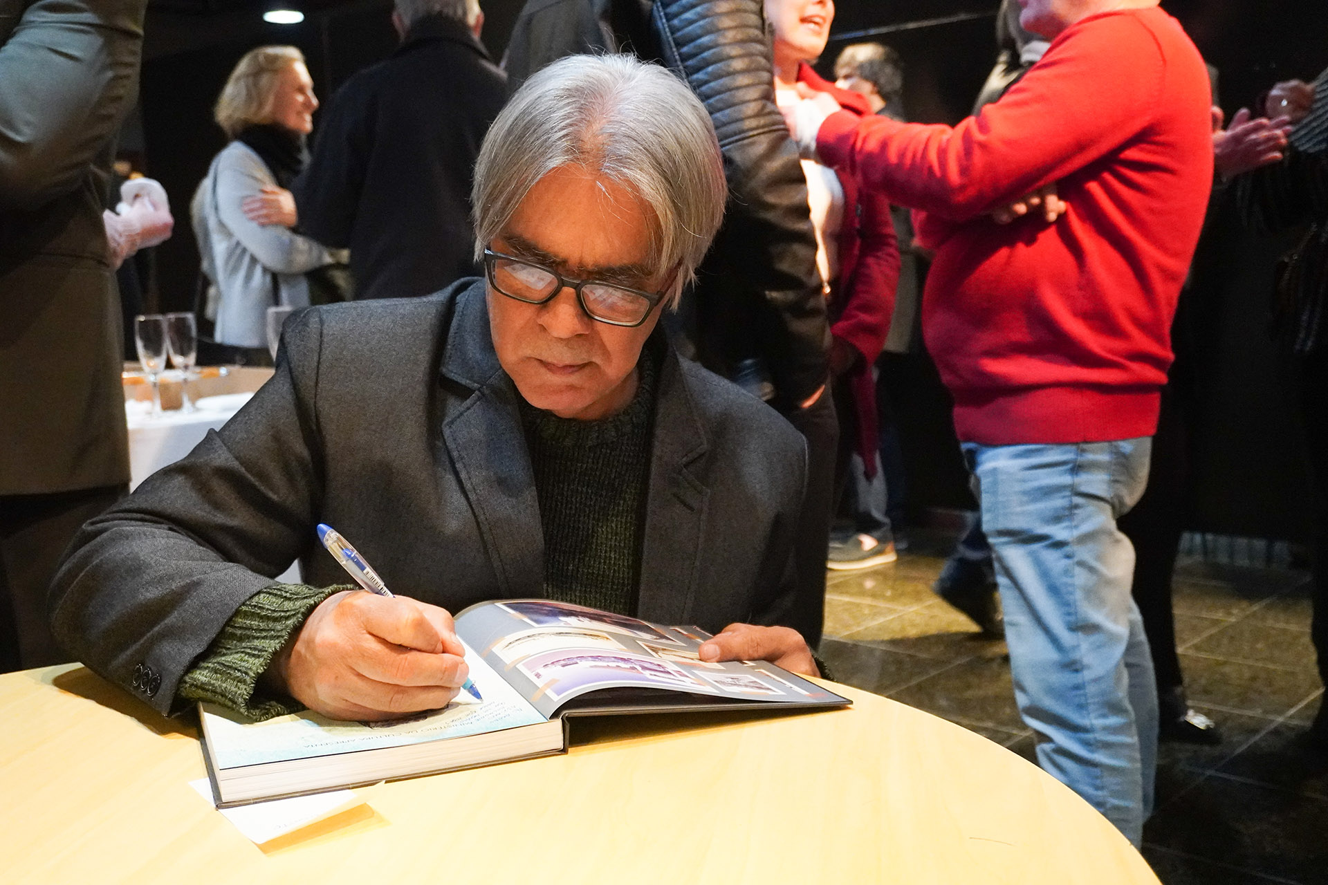 Sessão de autógrafos